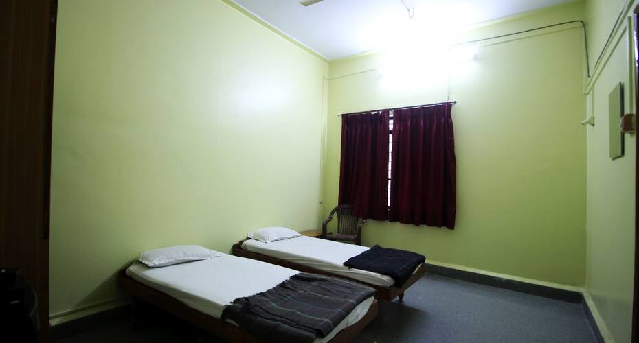 New Sandip Lodge, Pune 4